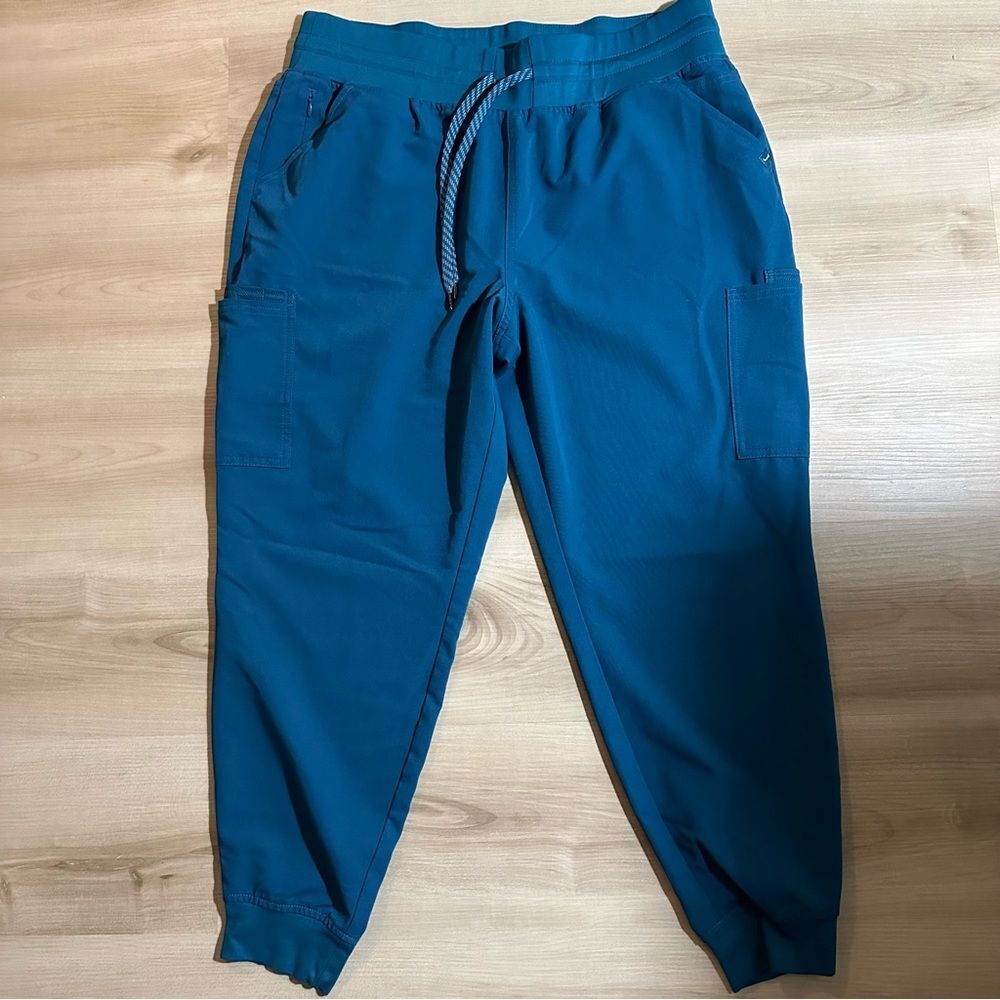Jaanuu Women's 13 Pocket Teal Scrub Jogger Sz XLP Antimicrobial